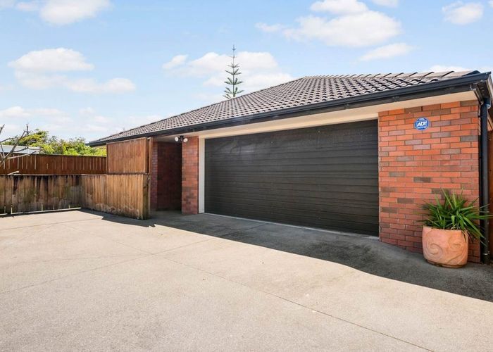  at 102A Queen Street, Northcote Point, Auckland