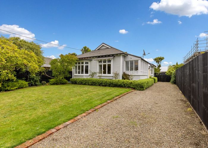  at 35 Woodville Street, Edgeware, Christchurch