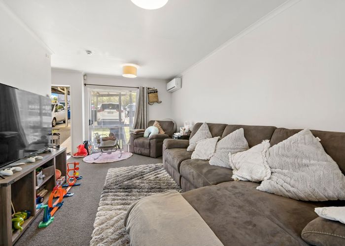  at 12/94 Glengarry Road, Glen Eden, Auckland