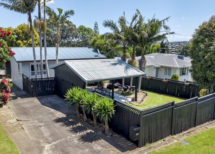  at 1/20 Rodney Street, Howick, Manukau City, Auckland