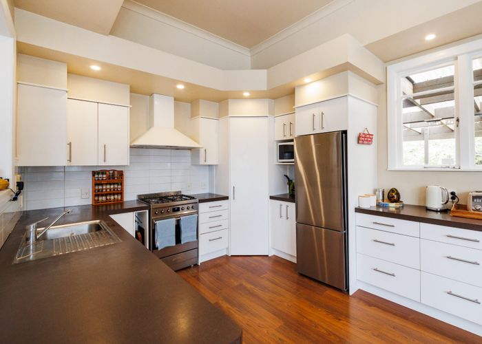  at 9 Rosalie Terrace, Kelvin Grove, Palmerston North