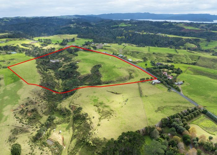  at 3087 Awhitu Road, Waiuku