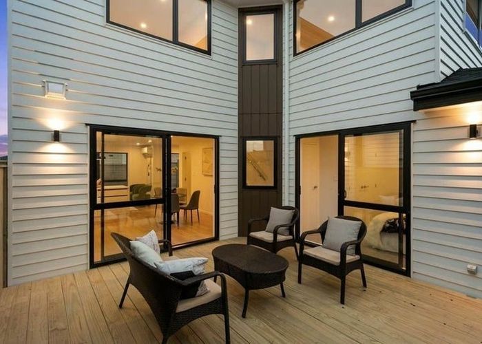  at 1D Valron Road, Te Atatu South, Waitakere City, Auckland