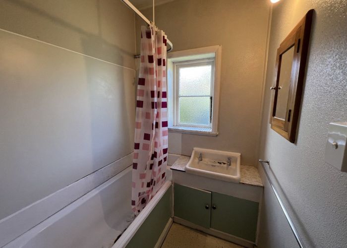  at 272 College Street, West End, Palmerston North, Manawatu / Whanganui