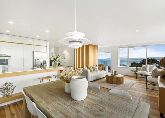  at 1/106 Island Bay Road, Beach Haven, North Shore City, Auckland