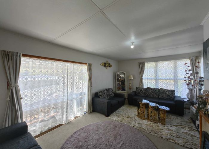  at 1/6A Kallu Crescent, Mount Roskill, Auckland City, Auckland