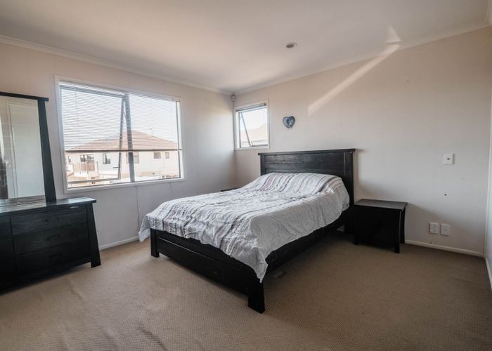  at 18 Pitt Avenue, Clendon Park, Auckland