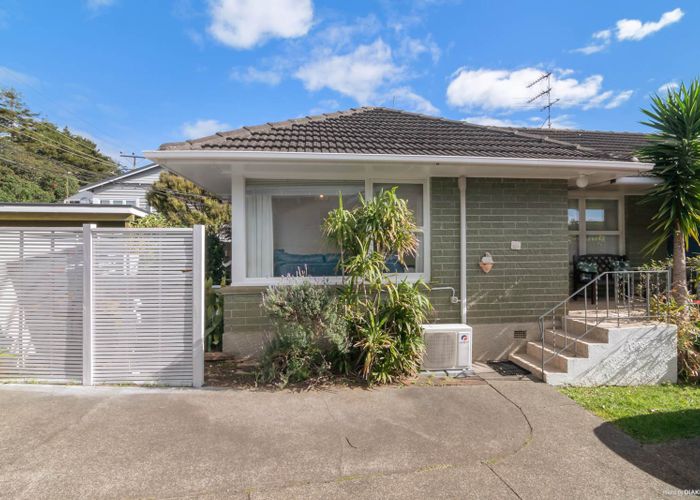  at 1/59 Shakespeare Road, Milford, Auckland