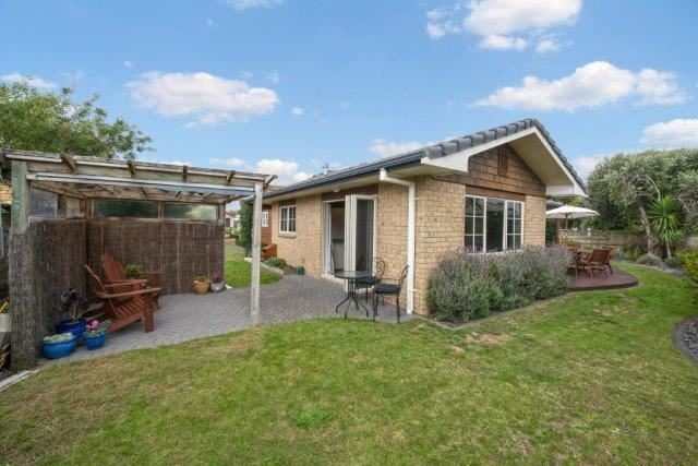  at 6 Santorini Key, Papamoa, Tauranga, Bay Of Plenty