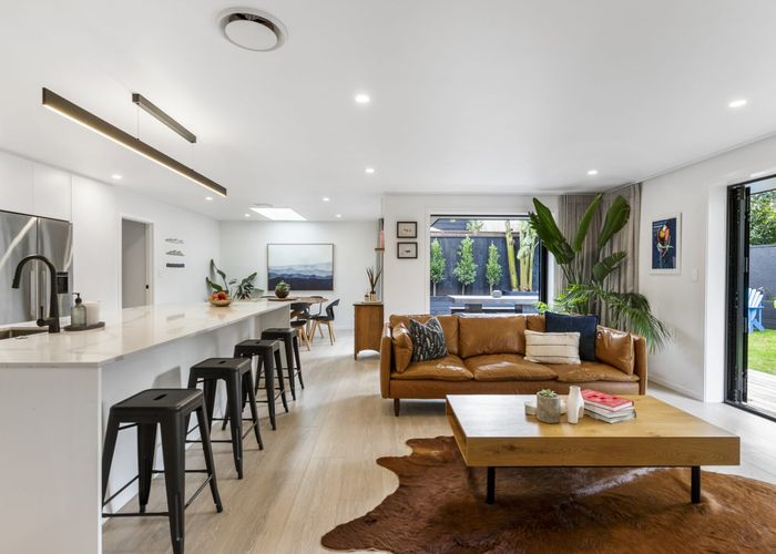  at 2/31 Torrance Street, Royal Oak, Auckland