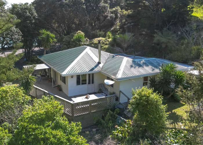  at 1090 Thames Coast Sh25 Road, KERETA, THAMES