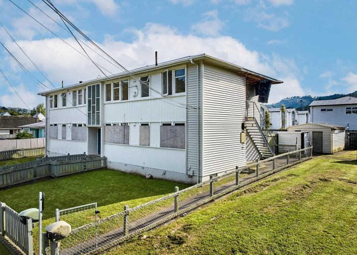  at 2-8 Hanson Grove, Stokes Valley, Lower Hutt, Wellington