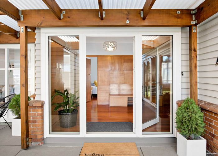  at 24 Roslyn Road, Mount Wellington, Auckland