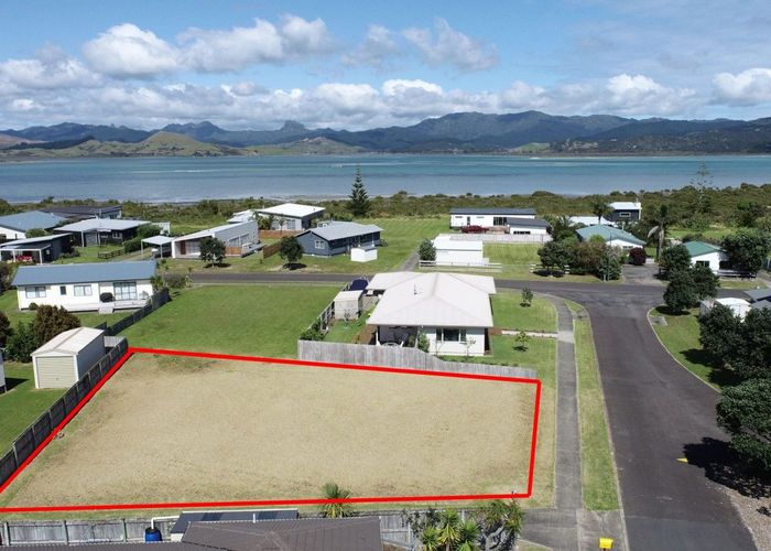  at 102 Benjamin Place, Matarangi