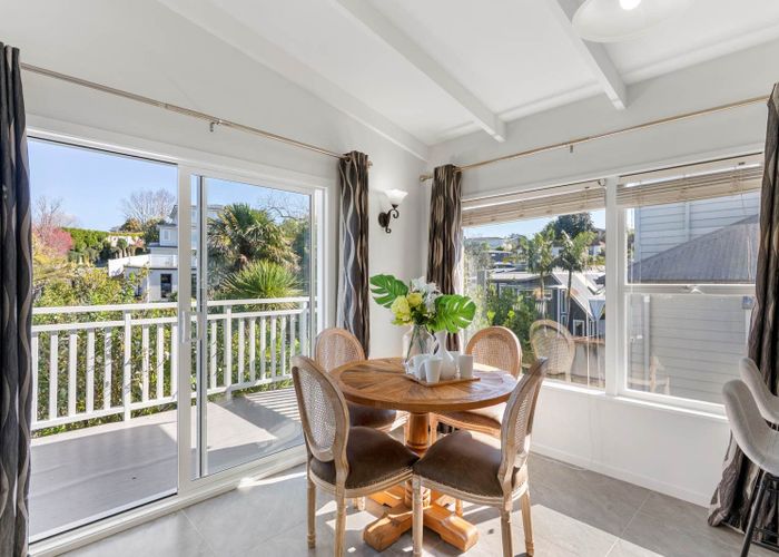  at 292 Beach Road, Campbells Bay, North Shore City, Auckland