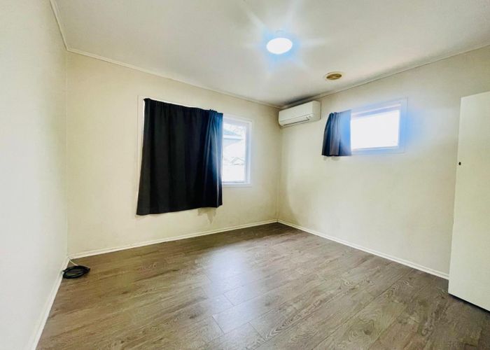  at 11 Awatere Street, Clover Park, Auckland