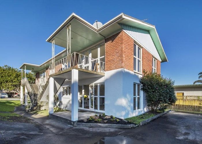  at 2/19 Thatcher Street, Mission Bay, Auckland City, Auckland