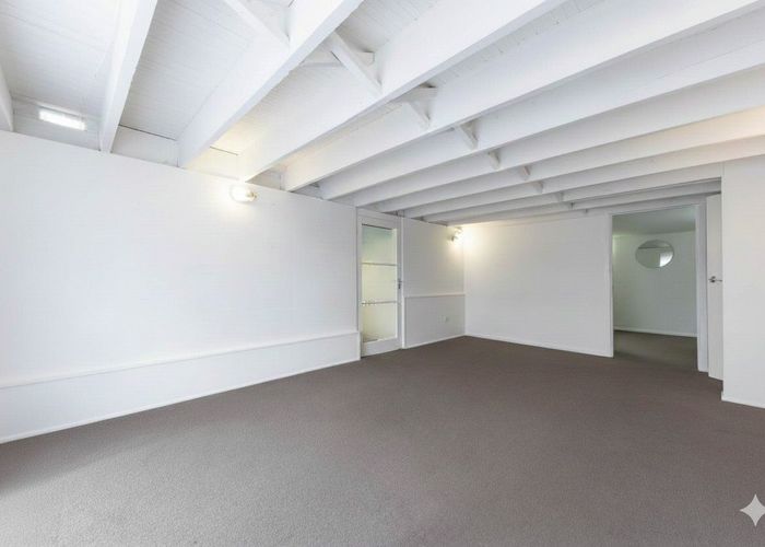  at 28 South Lynn Road, Titirangi, Waitakere City, Auckland