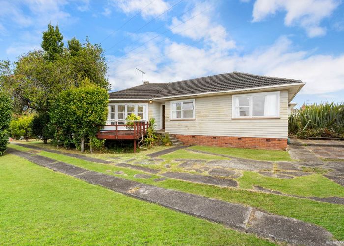  at 74 Roberts Road, Te Atatu South, Waitakere City, Auckland
