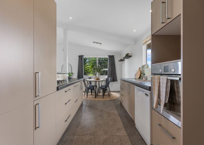  at 24 Kaitemako Road, Welcome Bay, Tauranga, Bay Of Plenty