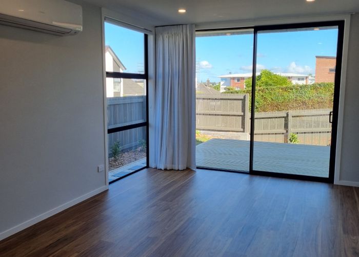  at 8 Dunkirk Terrace, Mount Albert, Auckland City, Auckland