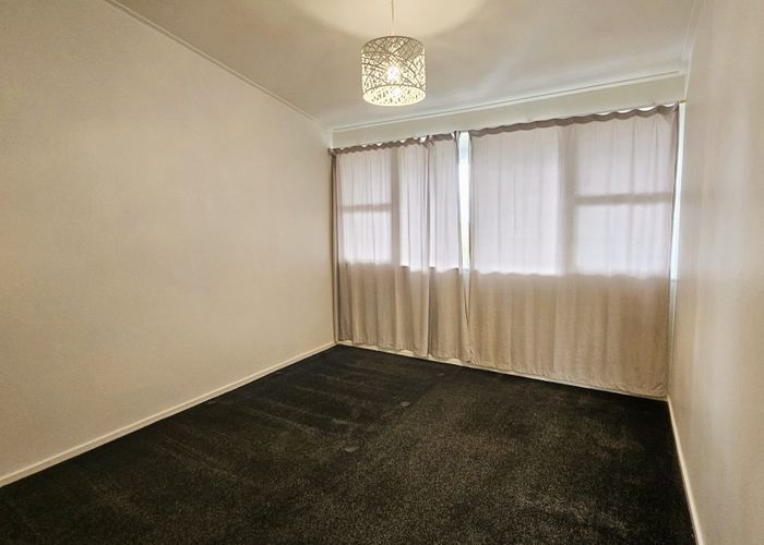  at 3/6 Puka Street, Onehunga, Auckland