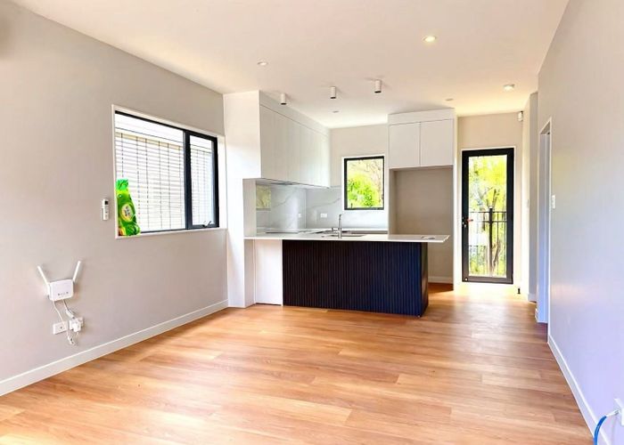  at 95D Oreil Ave, West Harbour, Waitakere City, Auckland