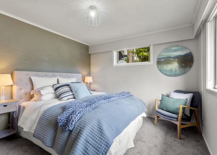  at 20 Daffodil Street, Titirangi, Auckland