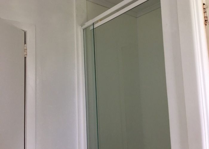  at 5 Te Kanawa Crescent, Henderson, Auckland