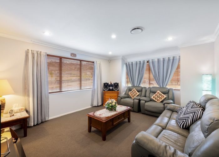  at 3 Hornsey Avenue, Henderson, Waitakere City, Auckland