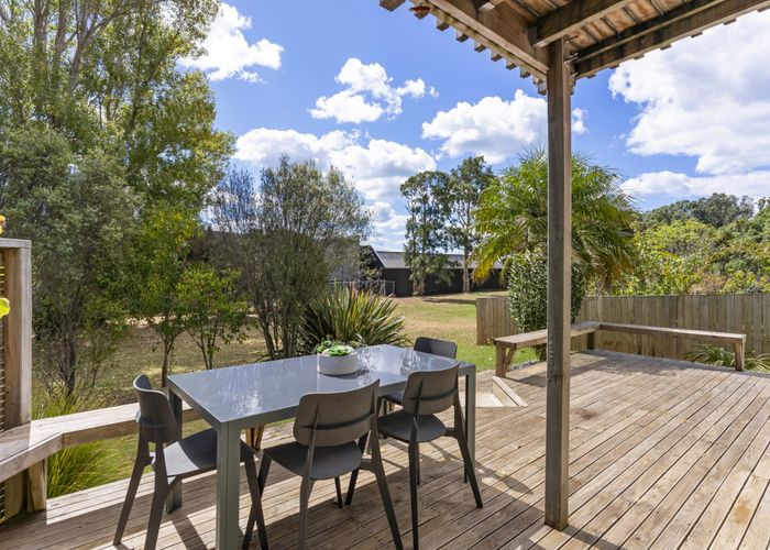  at 2/234 Sunset Road, Windsor Park, Auckland