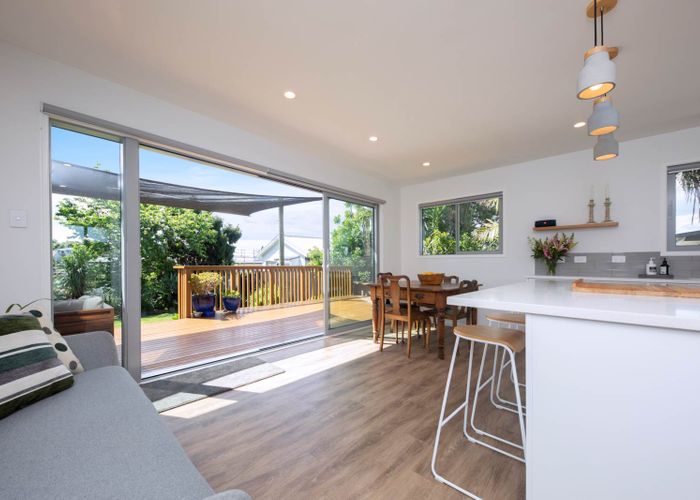  at 60 Fairmount Road, Titirangi, Auckland