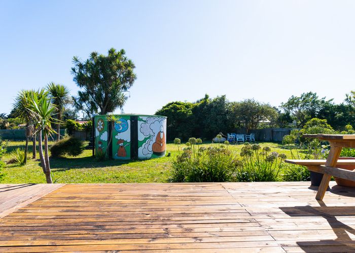  at 43 Kingi Street, Hokio Beach