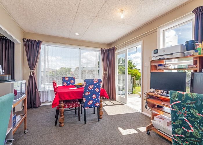  at 2 Anakiwa Street, Kelvin Grove, Palmerston North