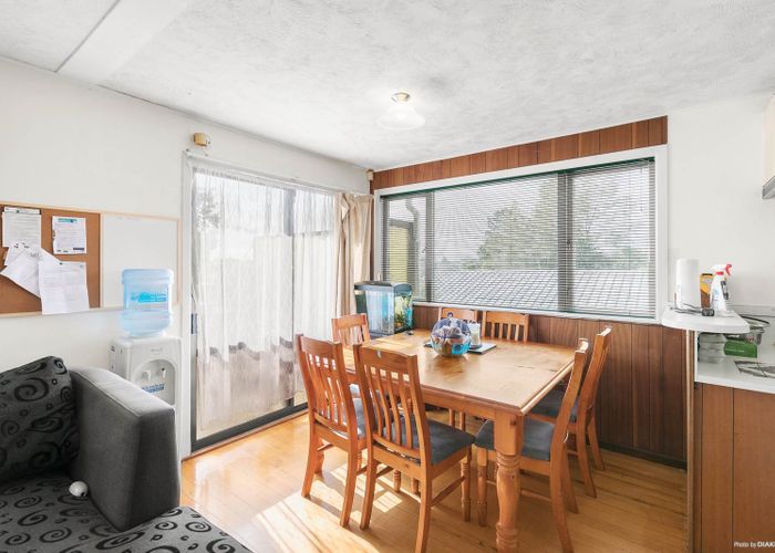  at 7 Beverly Place, New Lynn, Auckland