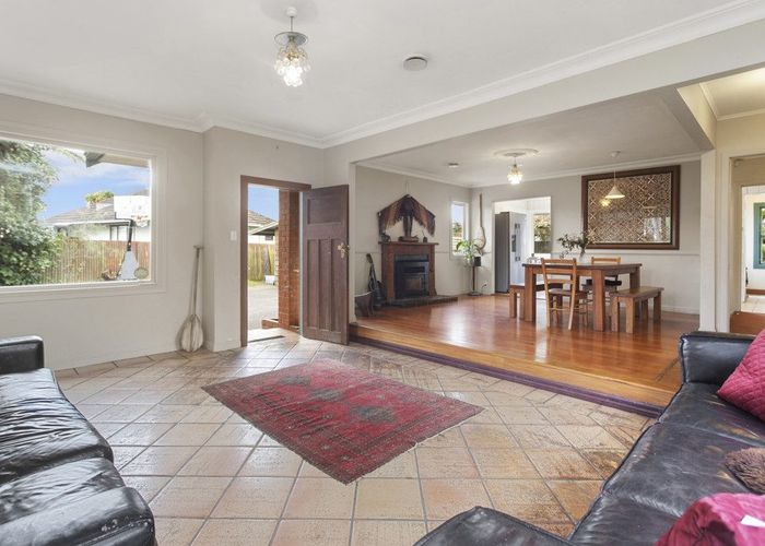  at 17 Kervil Avenue, Te Atatu Peninsula, Auckland