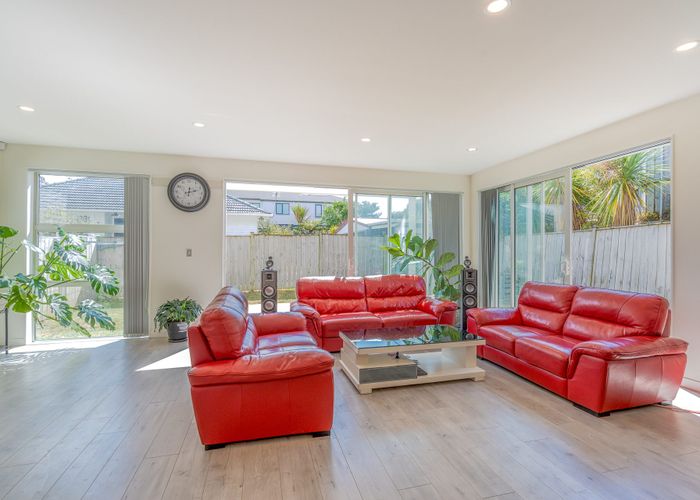  at 7 Nephrite Lane, Henderson, Waitakere City, Auckland