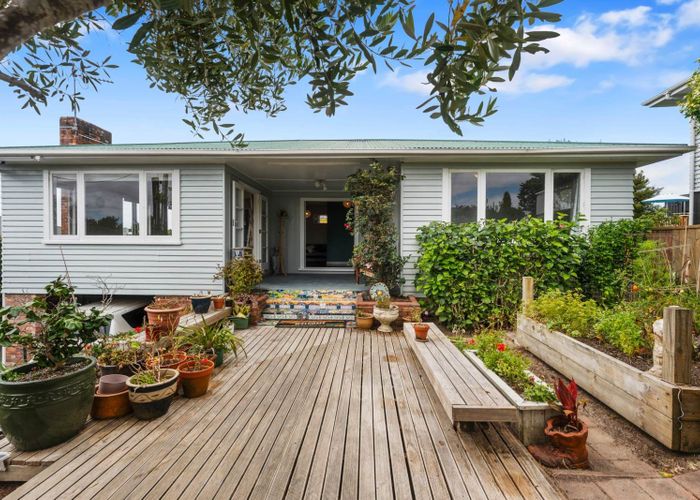  at 1/33 Waipa Street, Birkenhead, North Shore City, Auckland