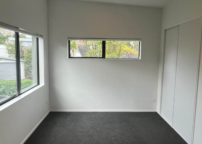 at 4E Wattle Road, Sunnyvale, Waitakere City, Auckland
