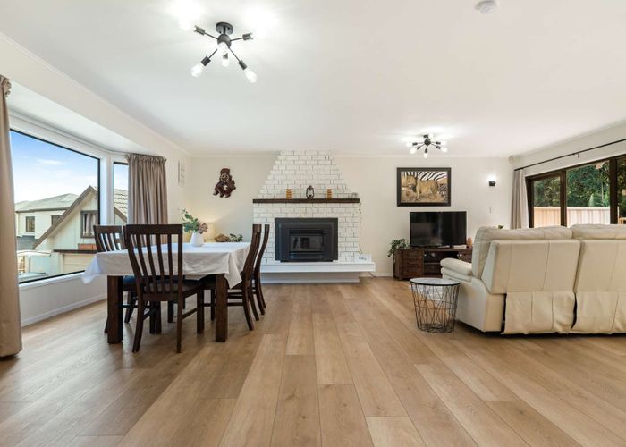  at 8 Deodar Place, Totara Heights, Manukau City, Auckland