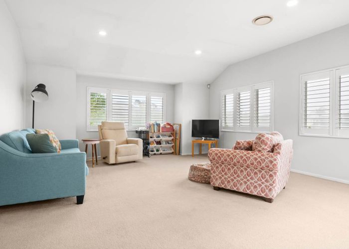  at 2 Durbin Court, Greenhithe, North Shore City, Auckland