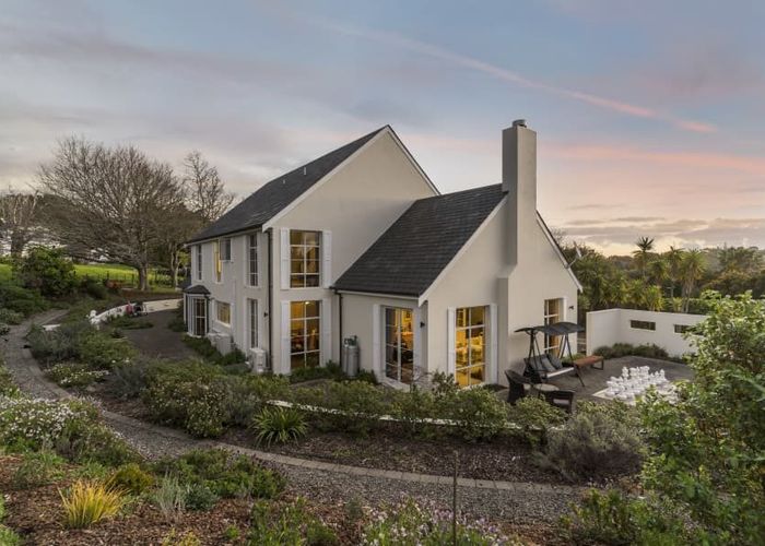  at 15 Tiffany Close, Totara Park, Manukau City, Auckland