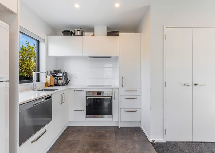  at 1/110 Kervil Avenue, Te Atatu Peninsula, Waitakere City, Auckland