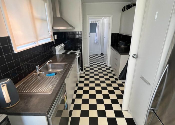  at 7 Coral Crescent, Panmure, Auckland City, Auckland