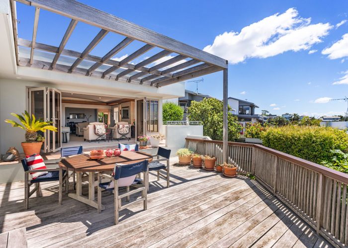  at 9 Braemar Road, Castor Bay, North Shore City, Auckland