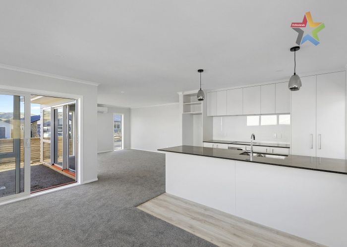  at 6 Kairaumati Crescent, Kelson, Lower Hutt, Wellington