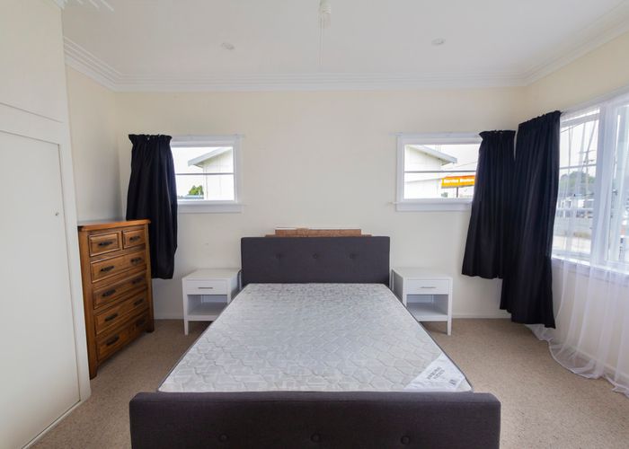  at 34 London Street, Hampden