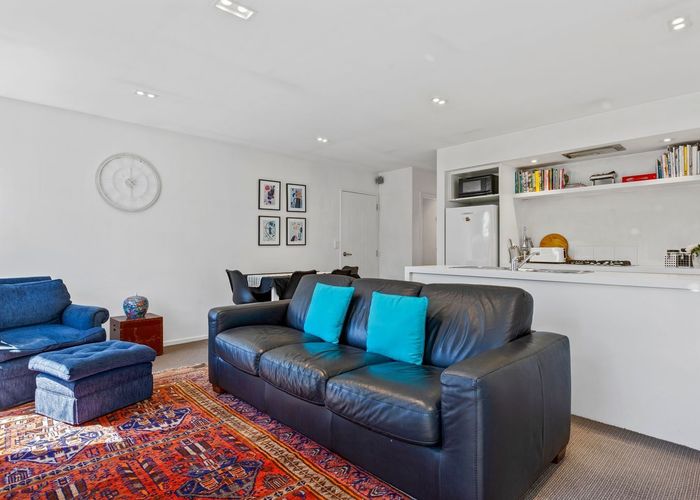  at 1/296 Innes Road, Mairehau, Christchurch