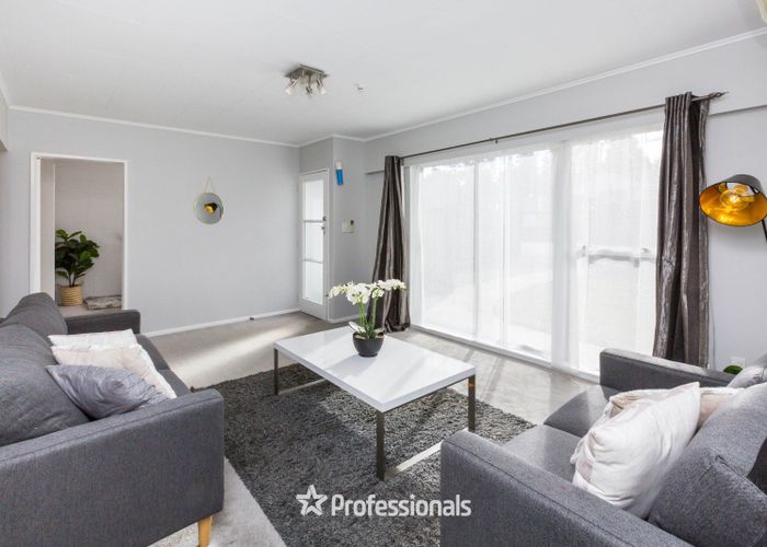  at 7 Garth Lane, Maoribank, Upper Hutt, Wellington