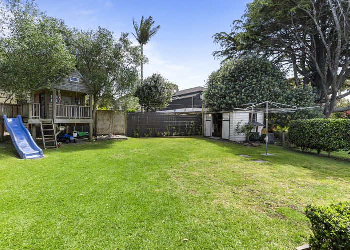  at 10 Oranga Avenue, Onehunga, Auckland